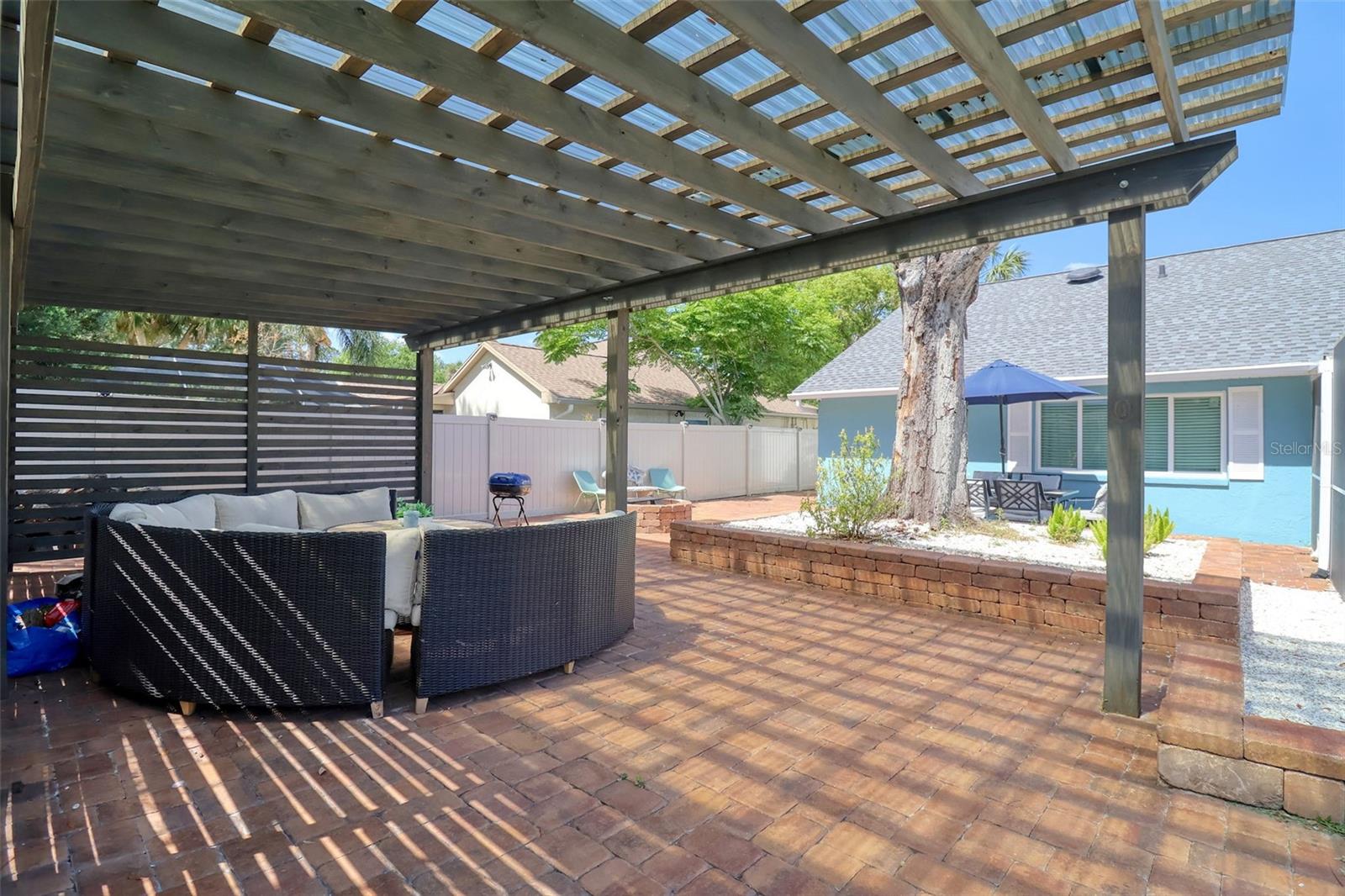 Image 42 of 59 For 16605 Round Oak Drive