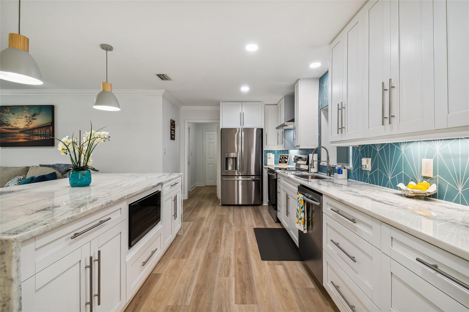 Image 15 of 67 For 3922 Fontainebleau Drive