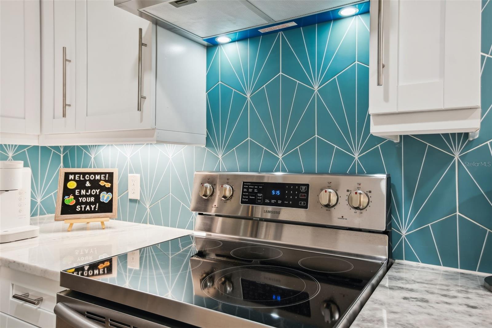Image 18 of 67 For 3922 Fontainebleau Drive