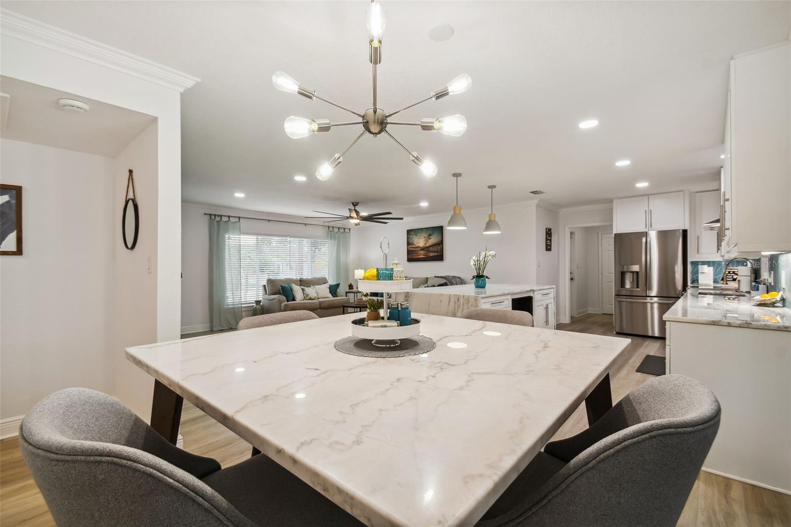 Image 25 of 67 For 3922 Fontainebleau Drive