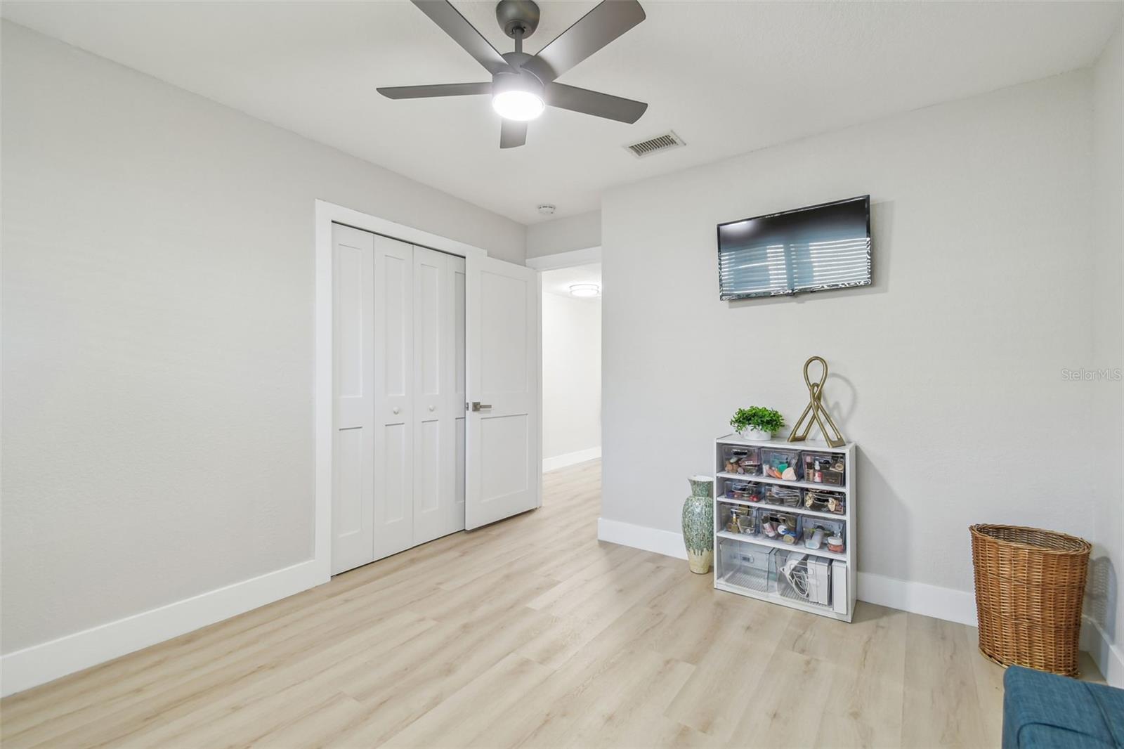 Image 32 of 67 For 3922 Fontainebleau Drive