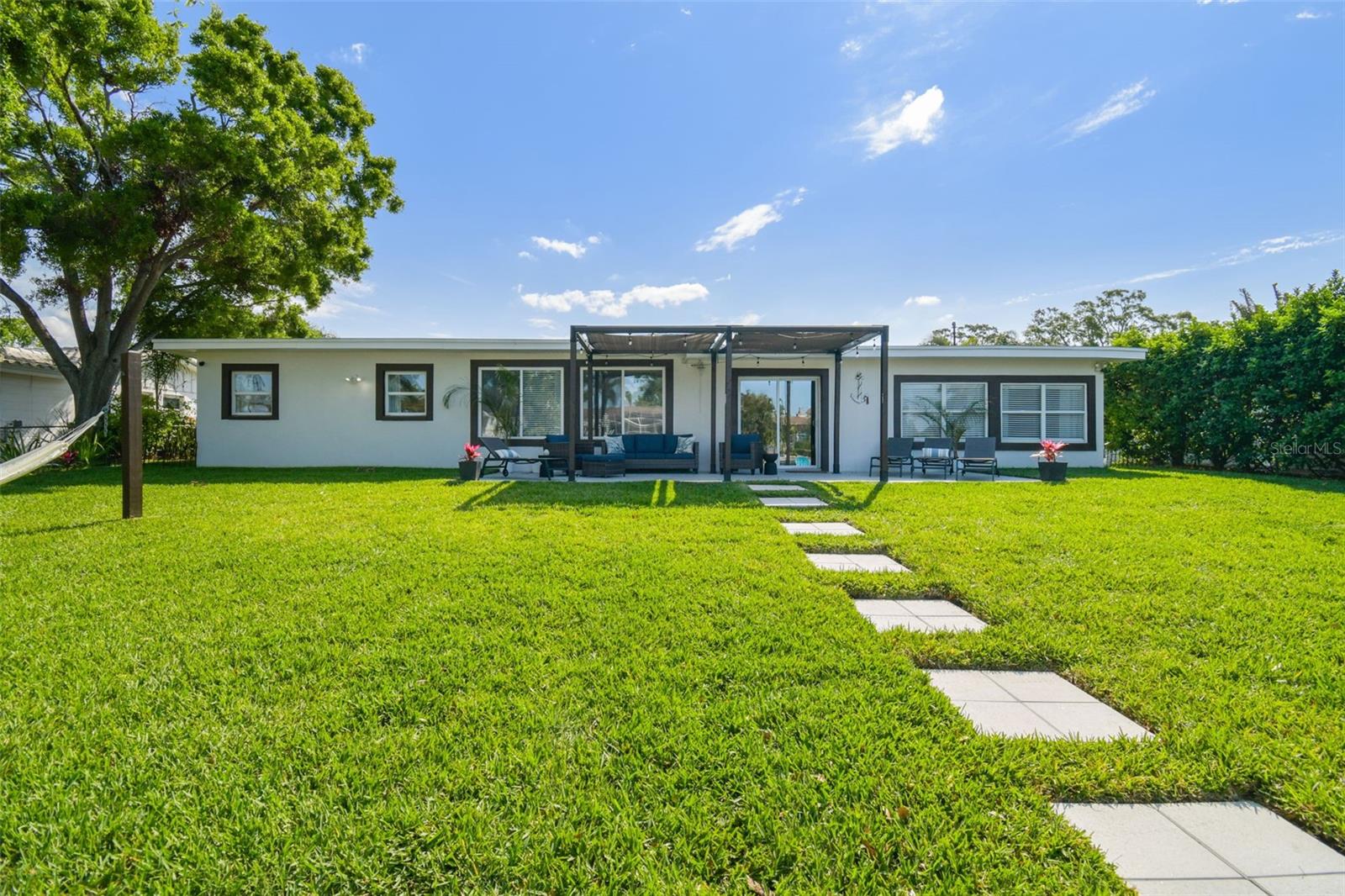 Image 56 of 67 For 3922 Fontainebleau Drive