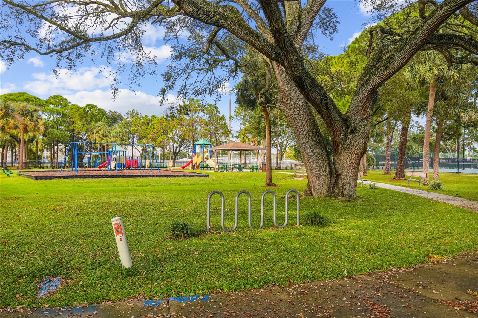 Image 62 of 67 For 3922 Fontainebleau Drive