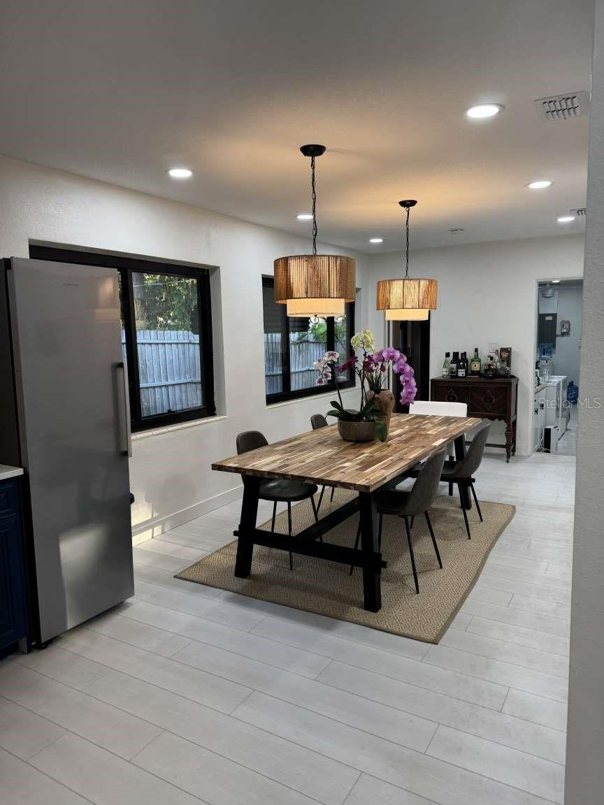 Image 3 of 21 For 1601 Shade Avenue