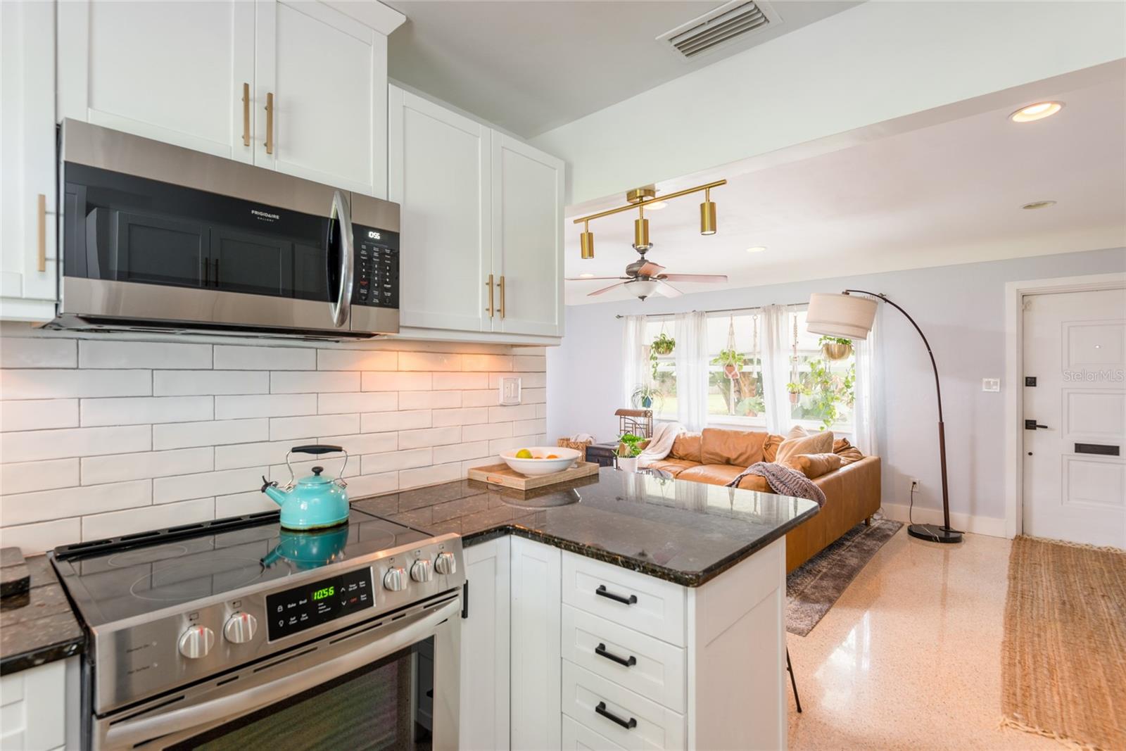 Image 7 of 28 For 6318 30th Street S