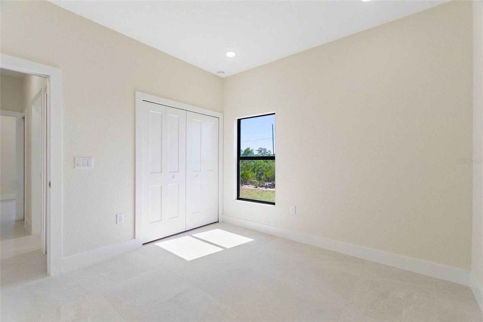 Image 18 of 71 For 2021 Valencia Drive