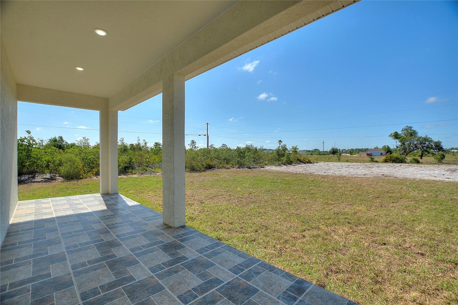 Image 21 of 71 For 2021 Valencia Drive