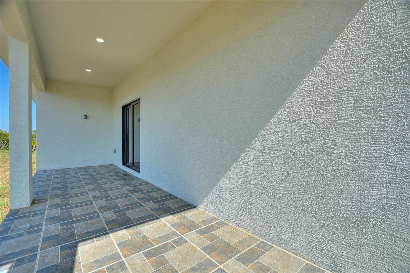 Image 22 of 71 For 2021 Valencia Drive