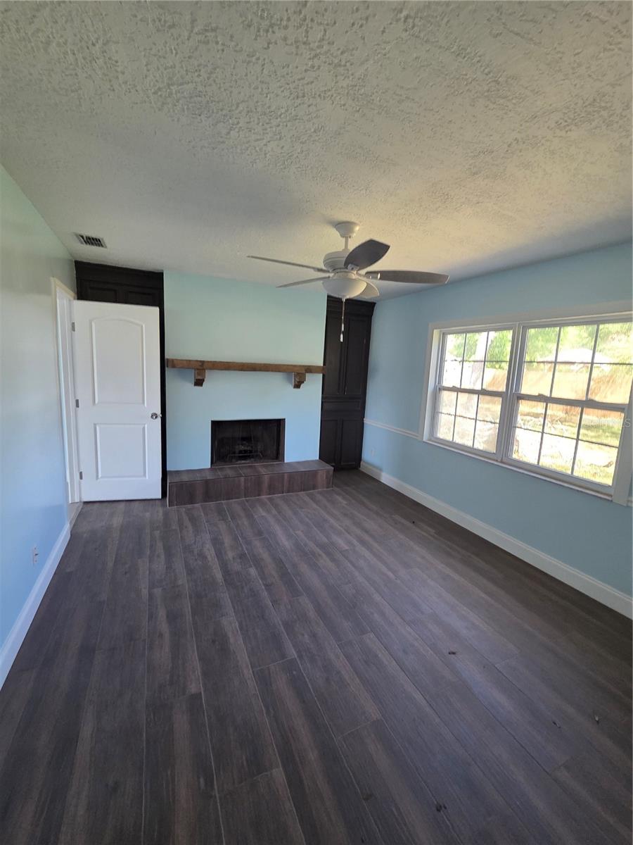 Image 17 of 21 For 9001 Spring Hill Drive