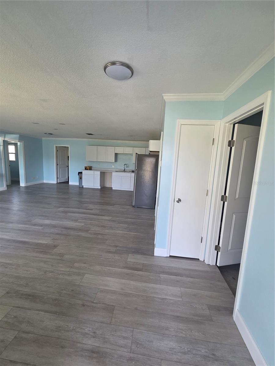 Image 5 of 21 For 9001 Spring Hill Drive