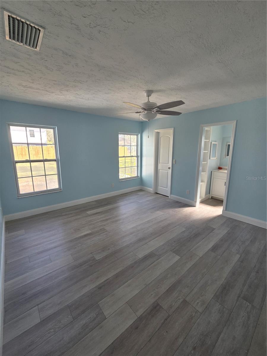 Image 9 of 21 For 9001 Spring Hill Drive