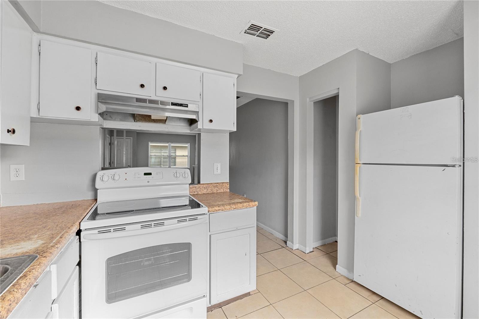 Image 2 of 8 For 2502 Chestnut Woods Drive