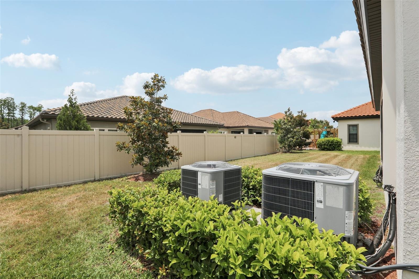 Image 36 of 43 For 21746 Amelia Rose Way