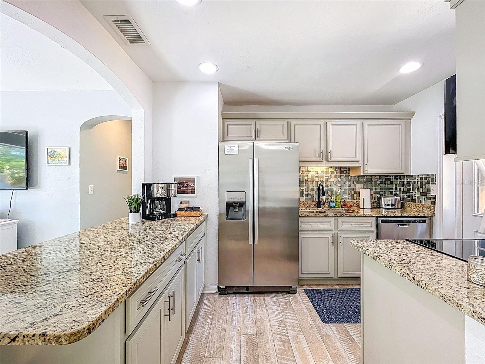 Image 3 of 74 For 1600 Pasadena Dr