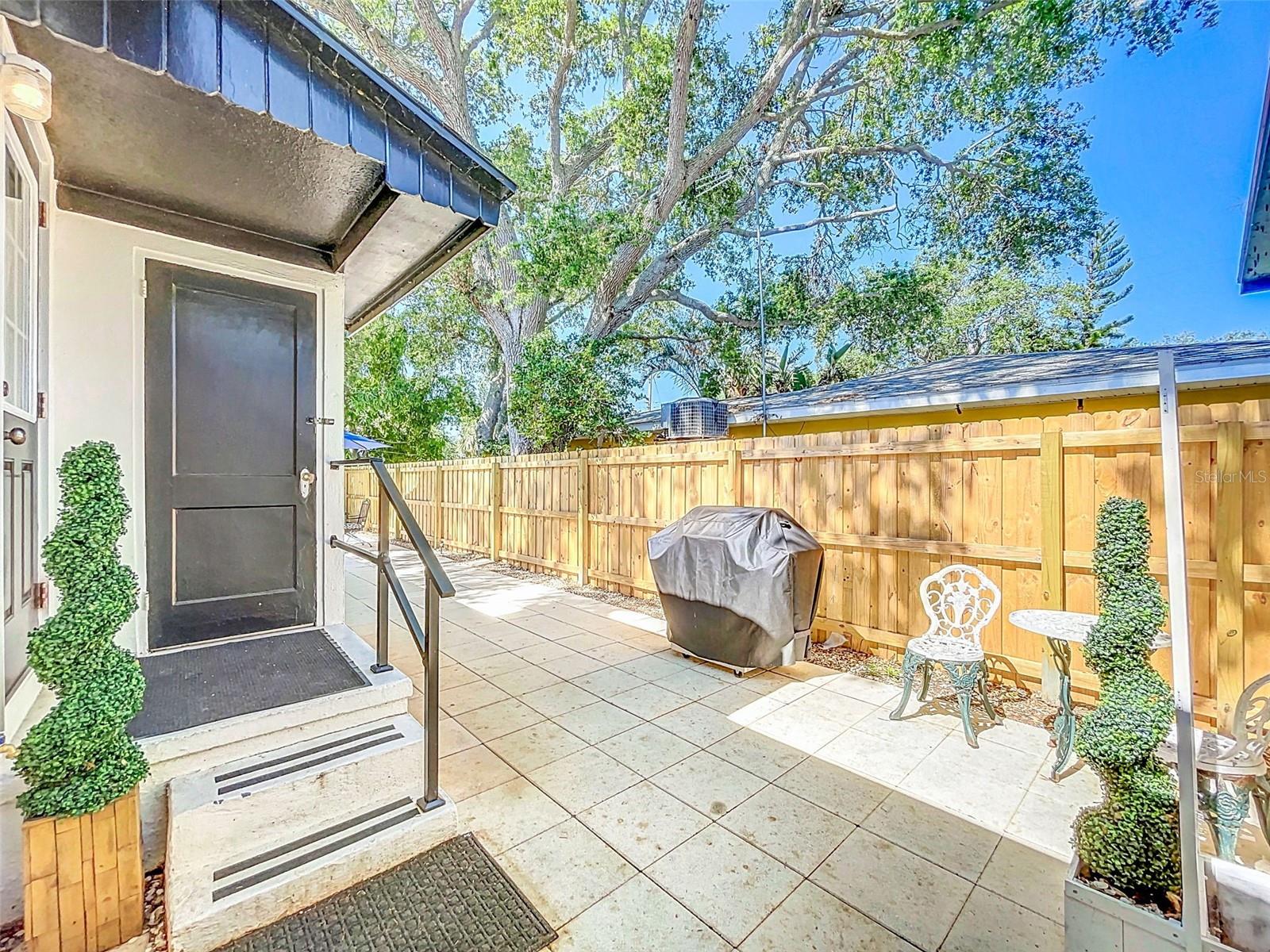 Image 39 of 74 For 1600 Pasadena Dr