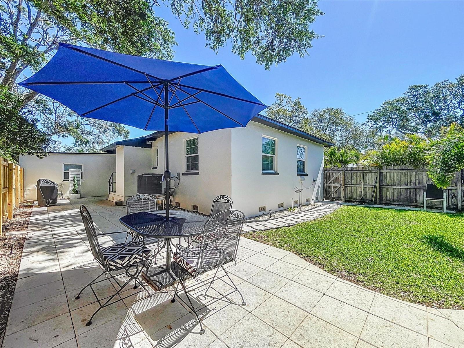 Image 41 of 74 For 1600 Pasadena Dr