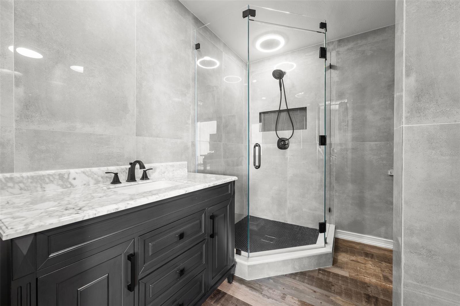 Listing photo id 30 for 1170 Gulf Boulevard 2101