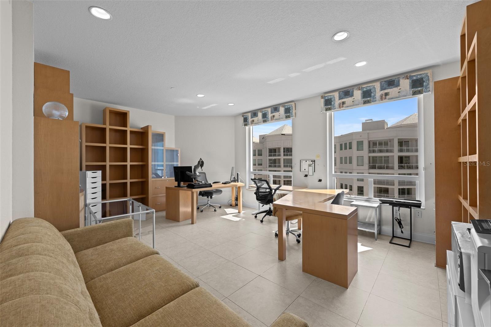 Listing photo id 33 for 1170 Gulf Boulevard 2101