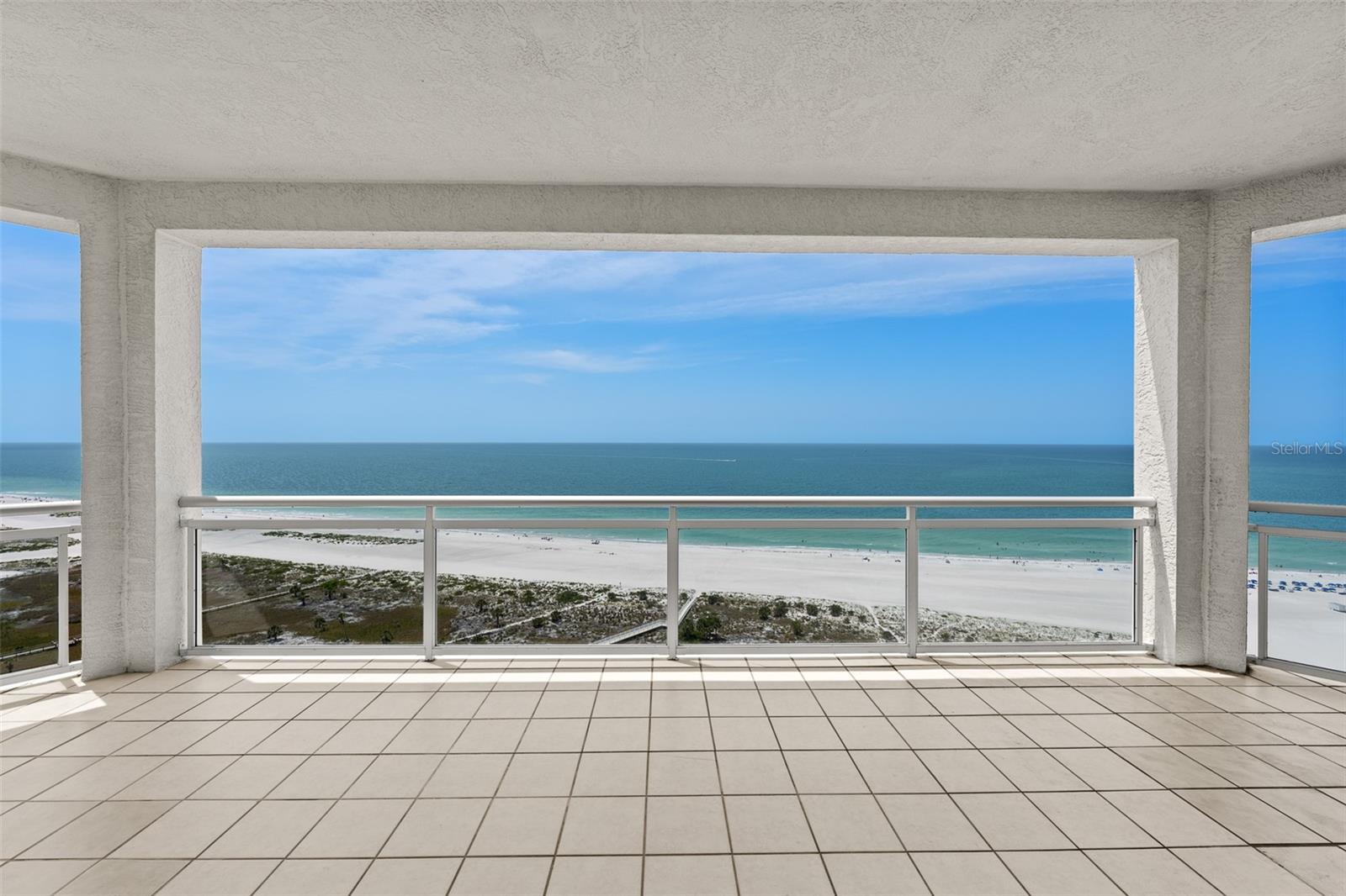 Listing photo id 35 for 1170 Gulf Boulevard 2101
