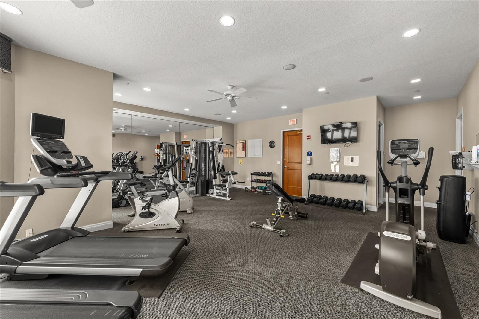 Listing photo id 42 for 1170 Gulf Boulevard 2101