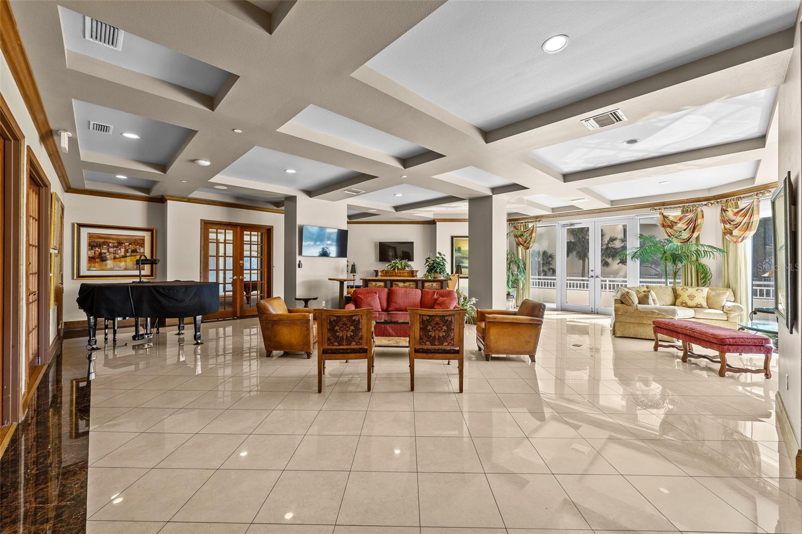 Listing photo id 44 for 1170 Gulf Boulevard 2101