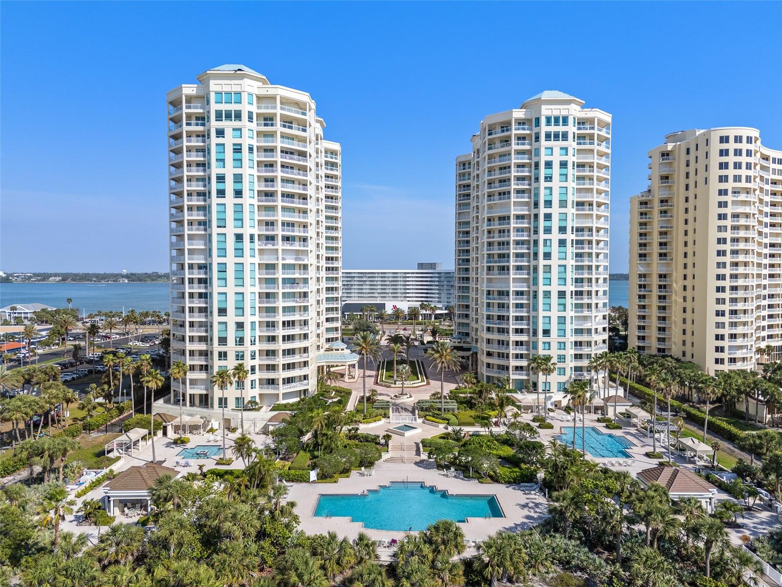 Listing photo id 49 for 1170 Gulf Boulevard 2101