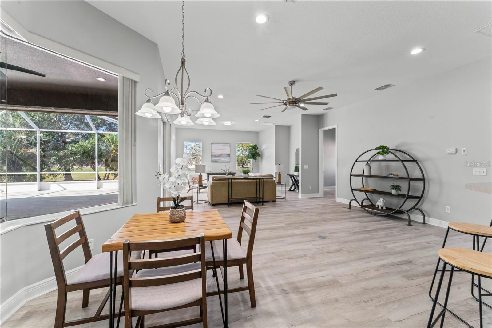 Image 26 of 100 For 10517 Palm Cove Avenue