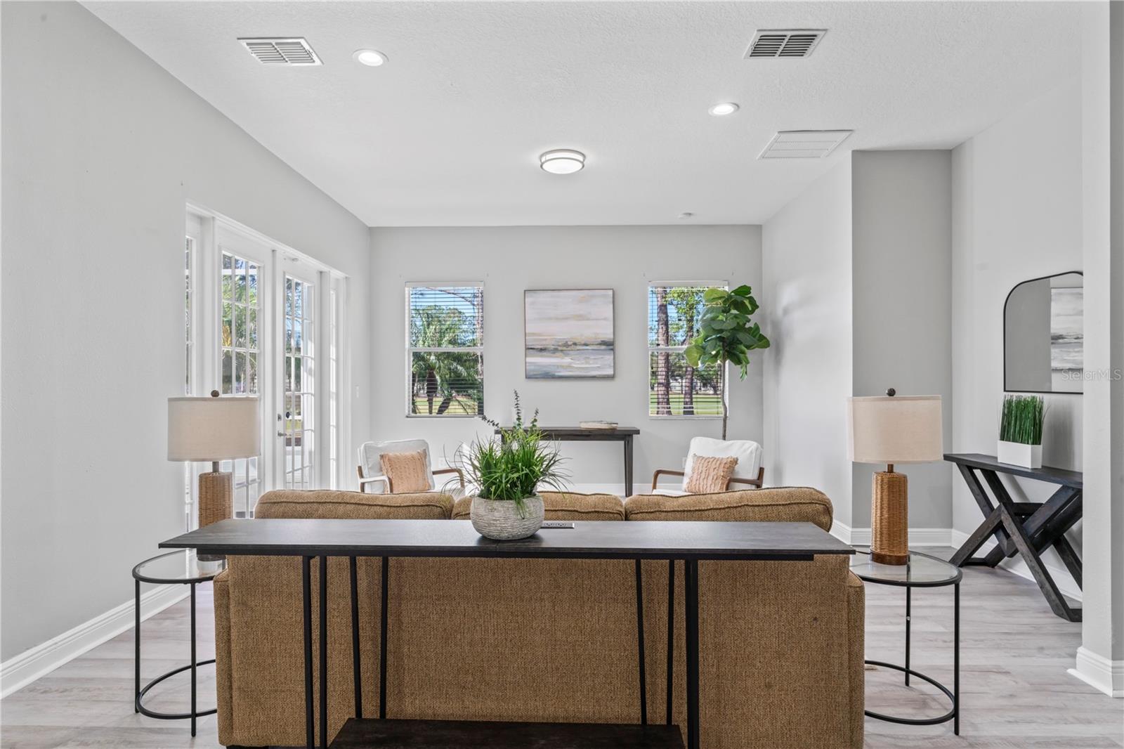 Image 31 of 100 For 10517 Palm Cove Avenue