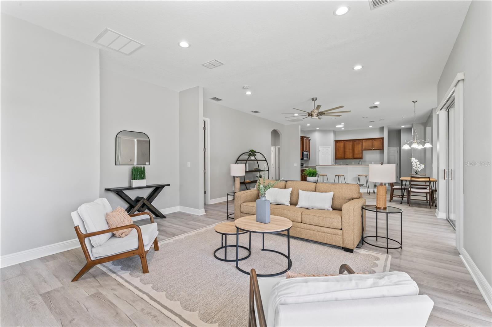 Image 33 of 100 For 10517 Palm Cove Avenue