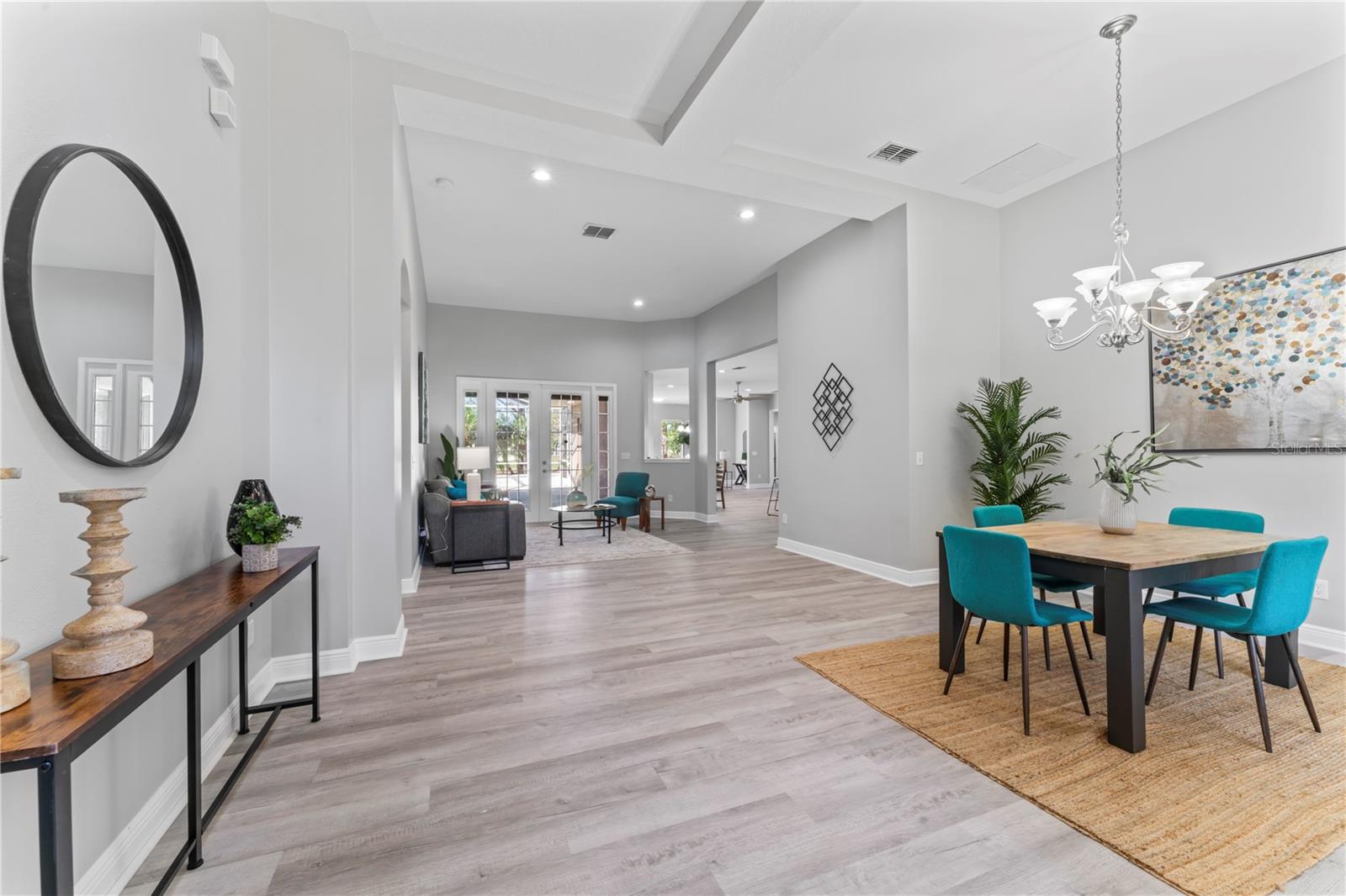 Image 4 of 100 For 10517 Palm Cove Avenue