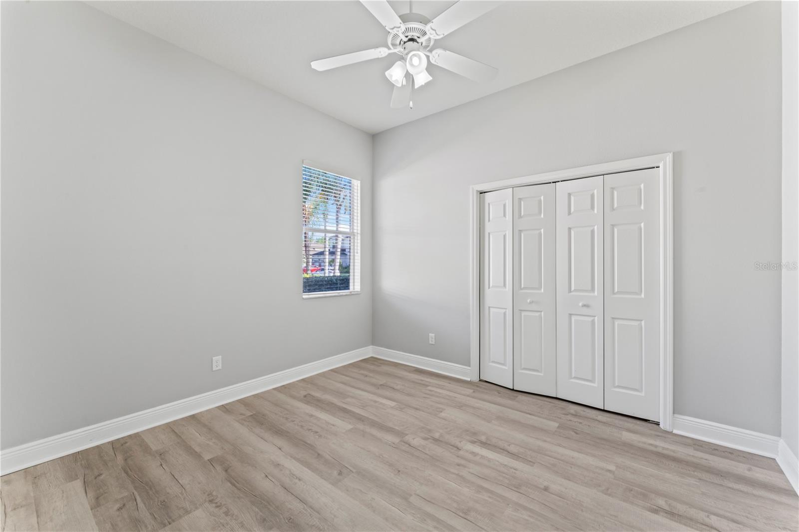 Image 41 of 100 For 10517 Palm Cove Avenue