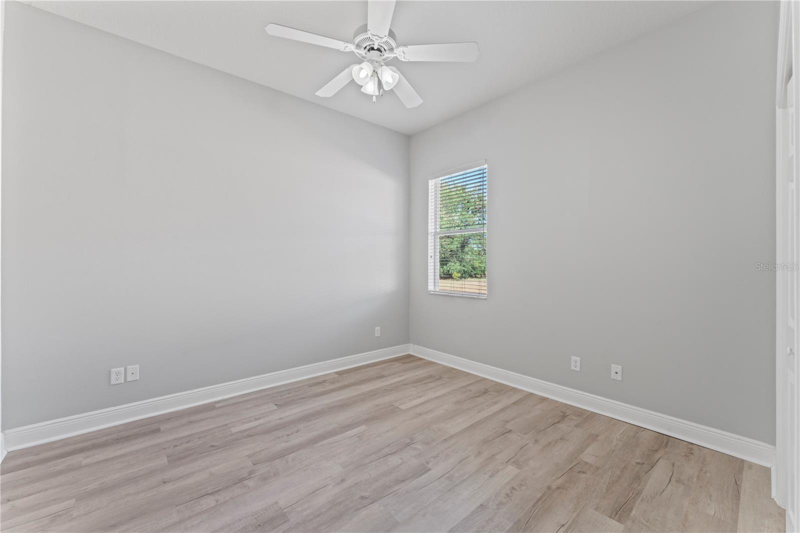 Image 45 of 100 For 10517 Palm Cove Avenue