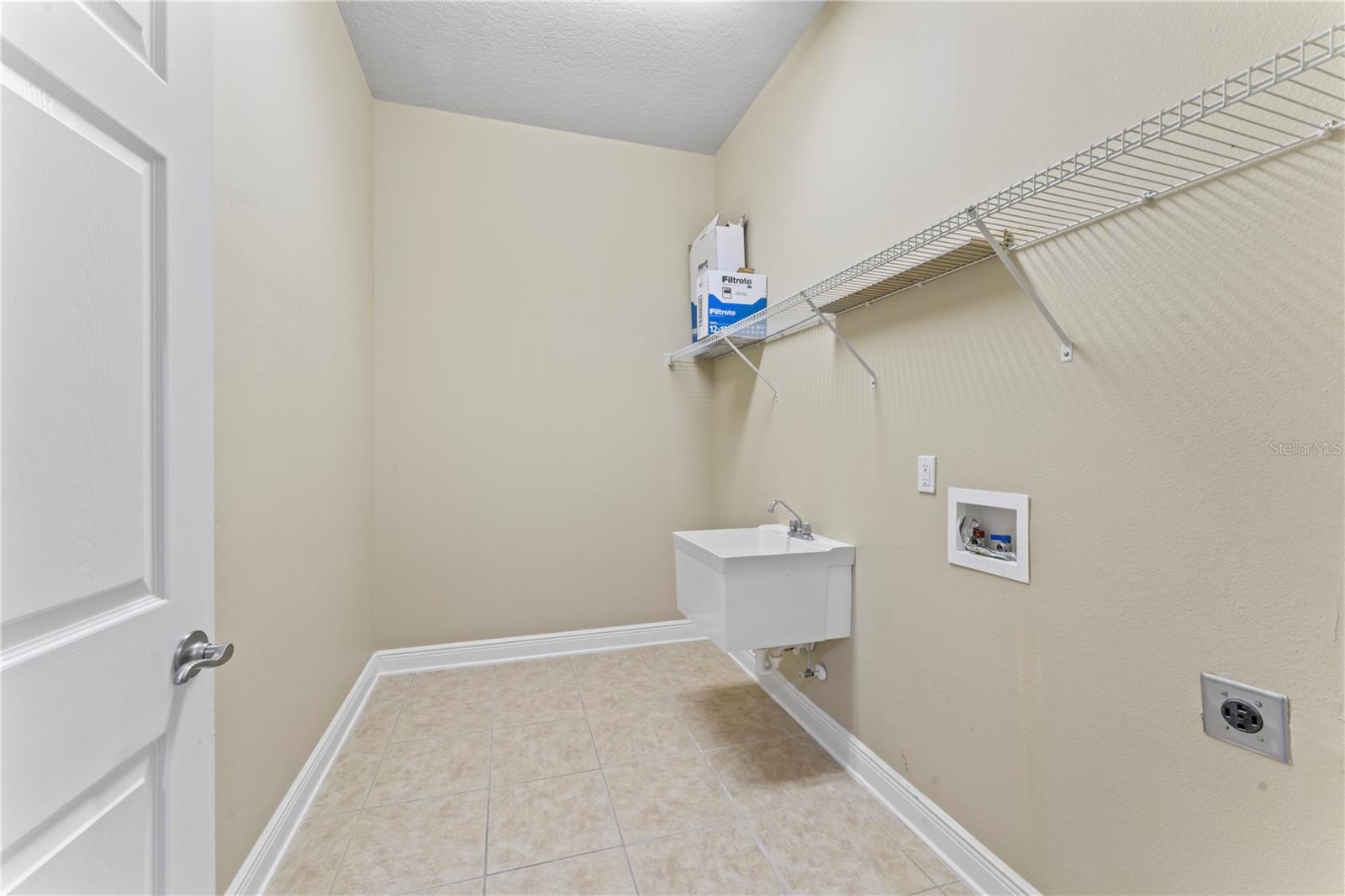 Image 47 of 100 For 10517 Palm Cove Avenue