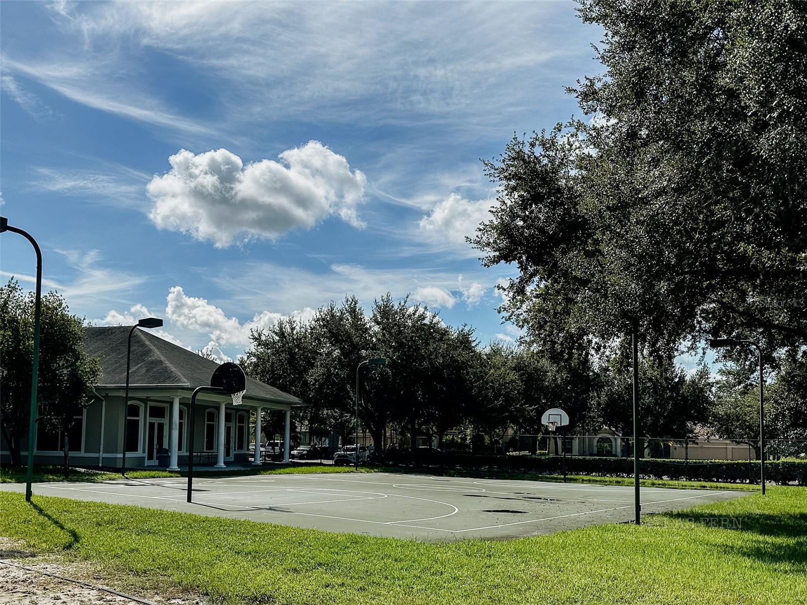 Image 90 of 100 For 10517 Palm Cove Avenue