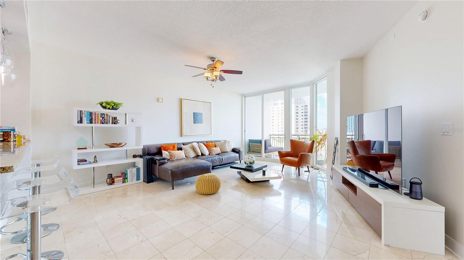 Image 10 of 42 For 450 Knights Run Avenue 703