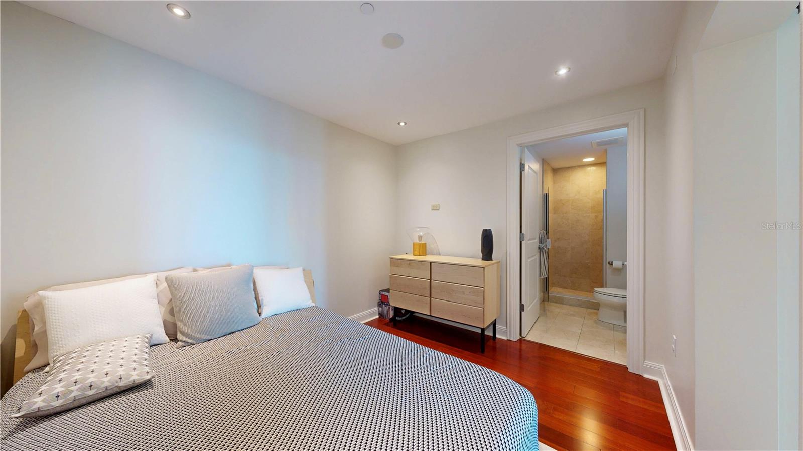 Image 42 of 42 For 450 Knights Run Avenue 703