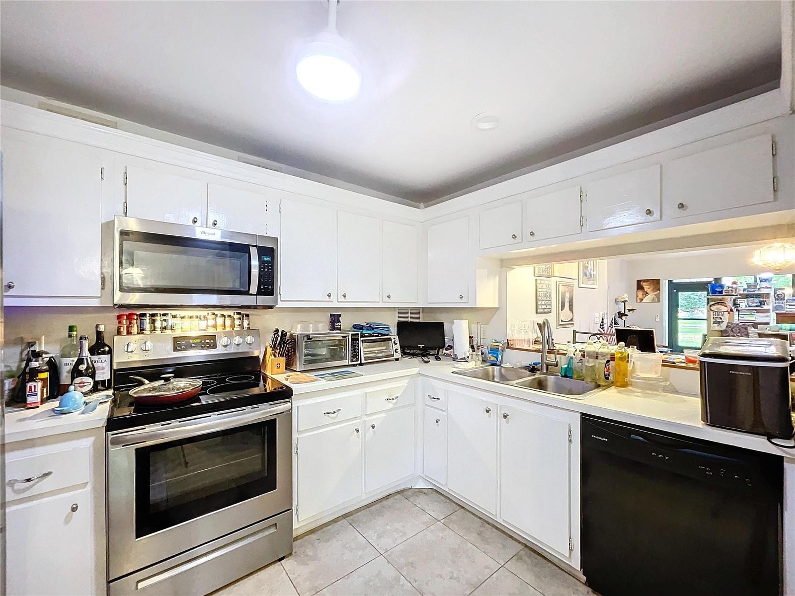 Image 17 of 56 For 2679 Sabal Springs Circle 102