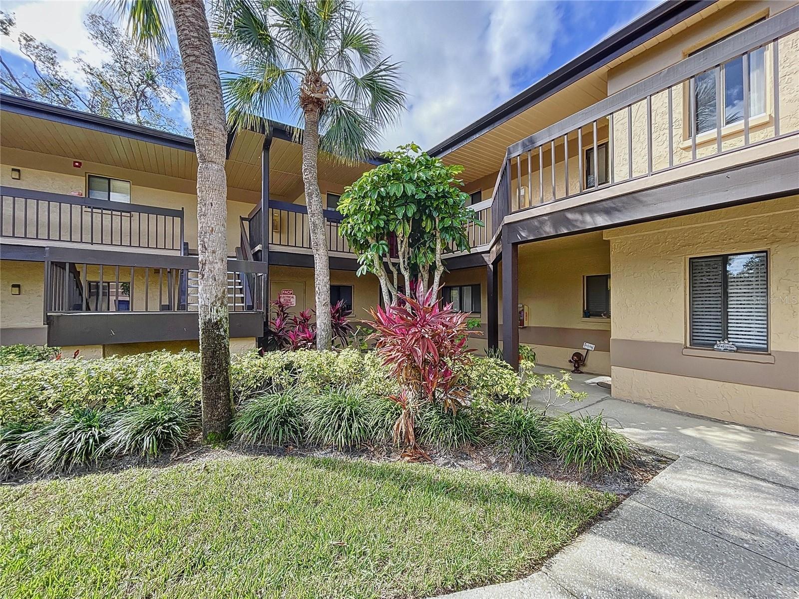 Image 3 of 56 For 2679 Sabal Springs Circle 102