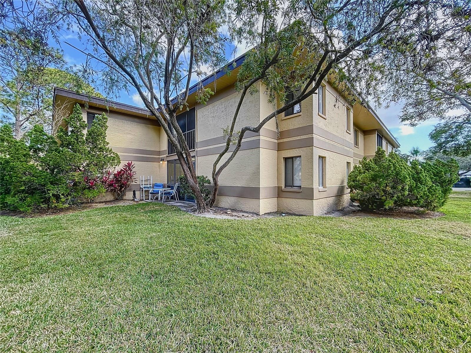 Image 5 of 56 For 2679 Sabal Springs Circle 102