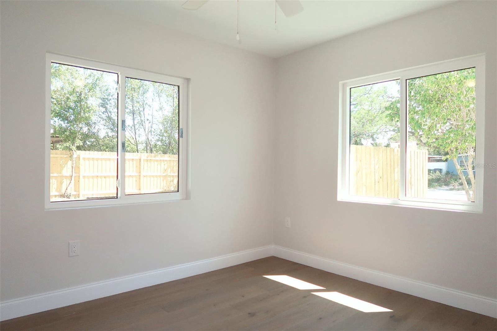 Image 13 of 21 For 4019 Lemon Street