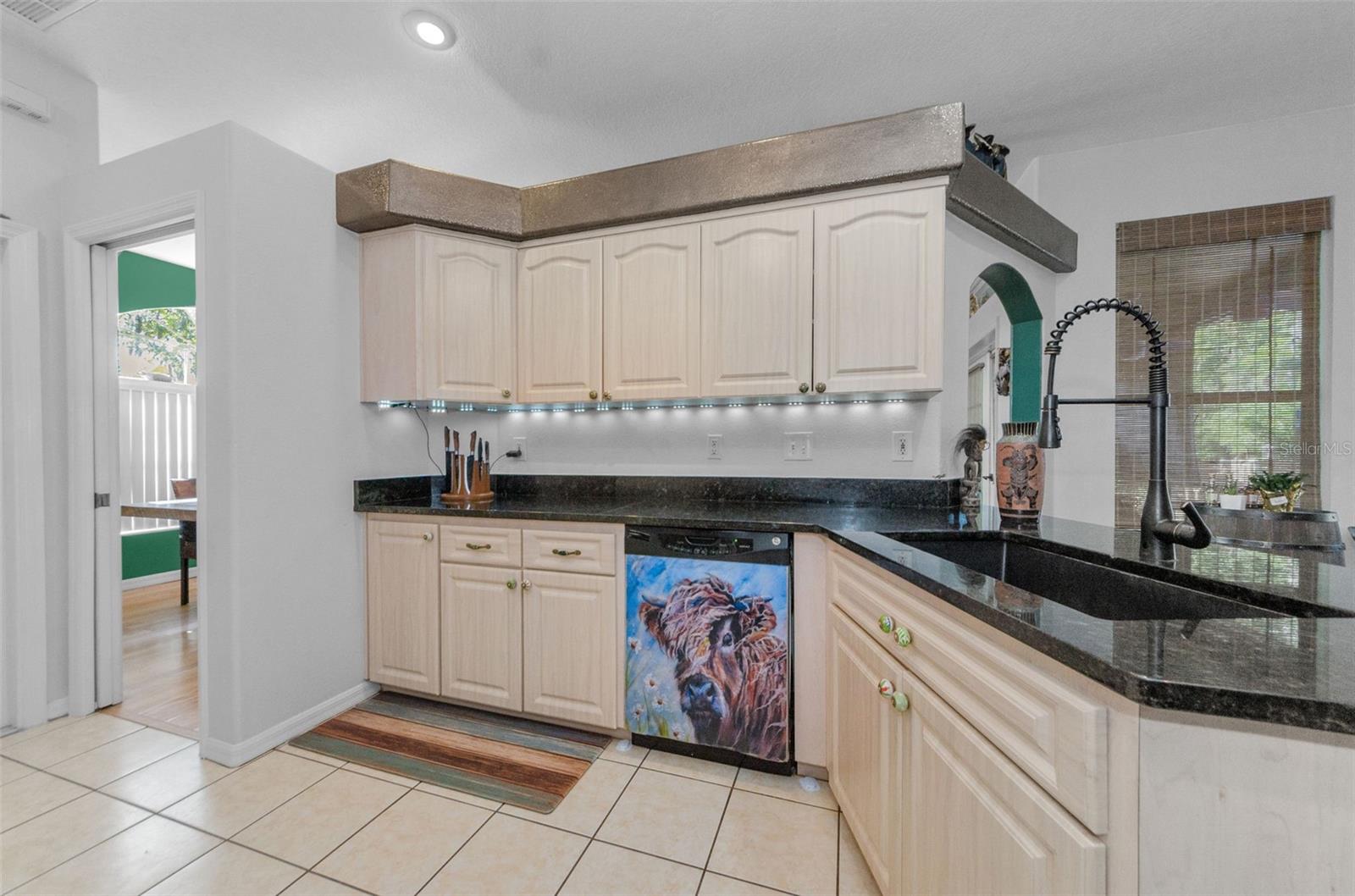 Image 20 of 67 For 12923 Colony Road