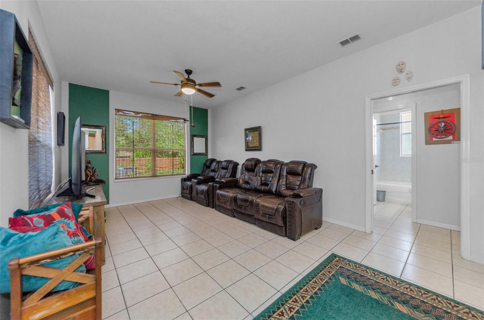 Image 26 of 67 For 12923 Colony Road