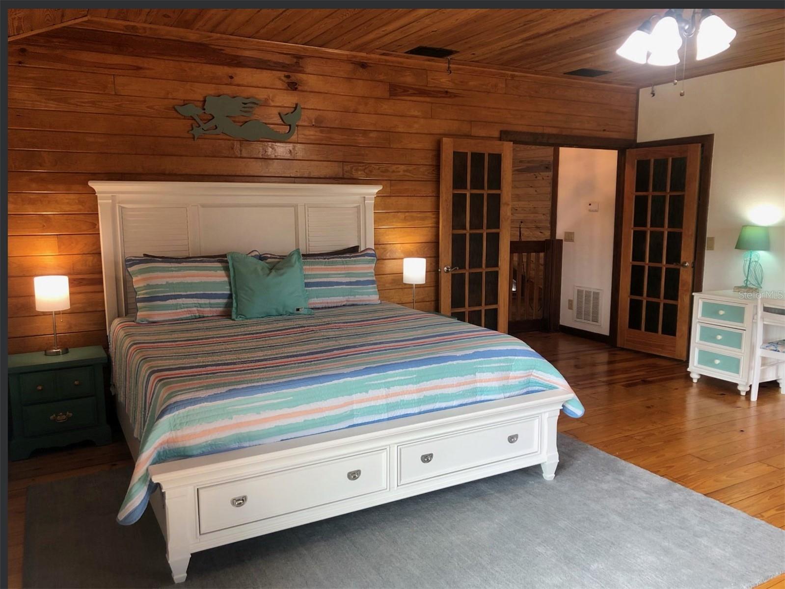 Listing photo id 3 for 5341 Circle Drive