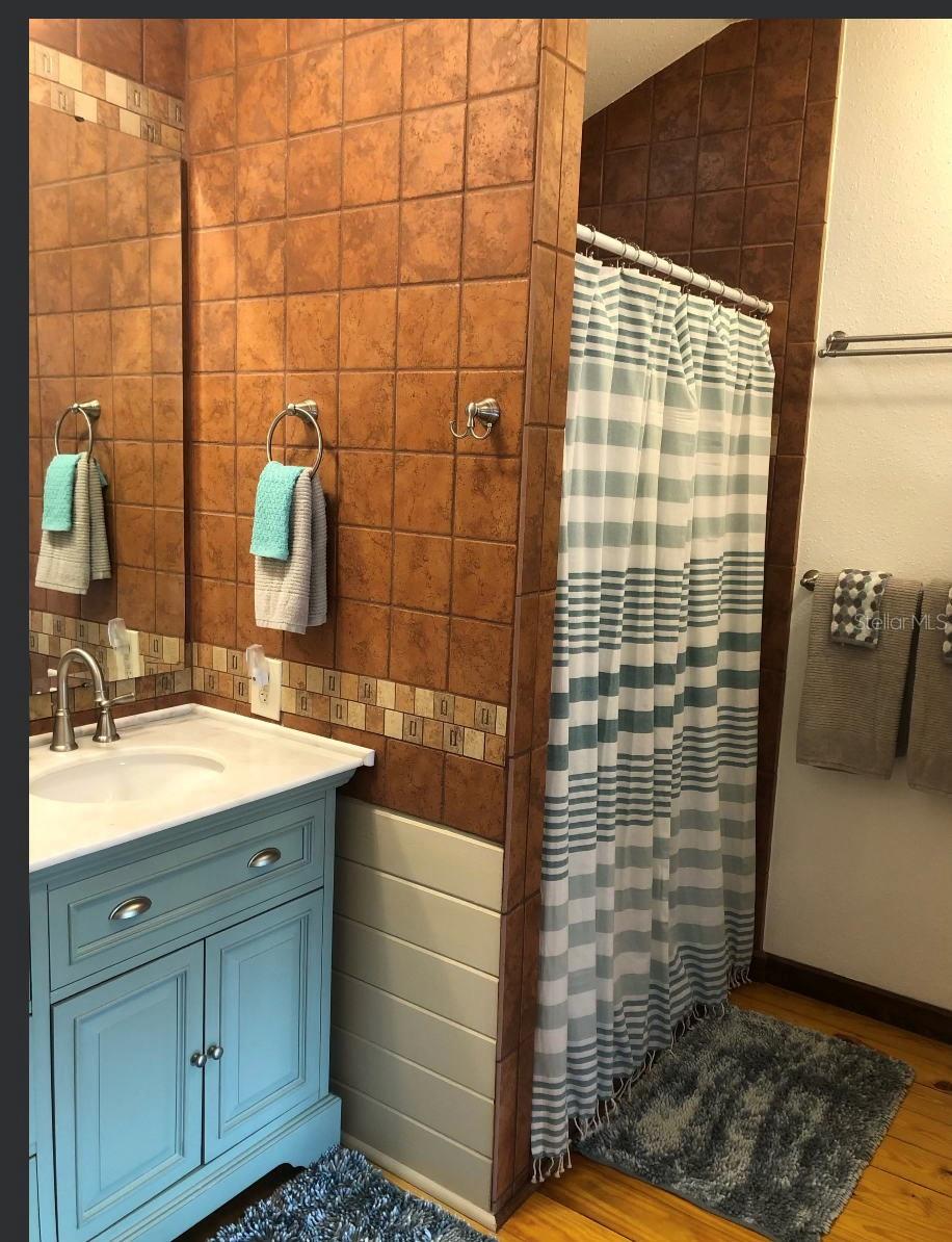 Listing photo id 4 for 5341 Circle Drive