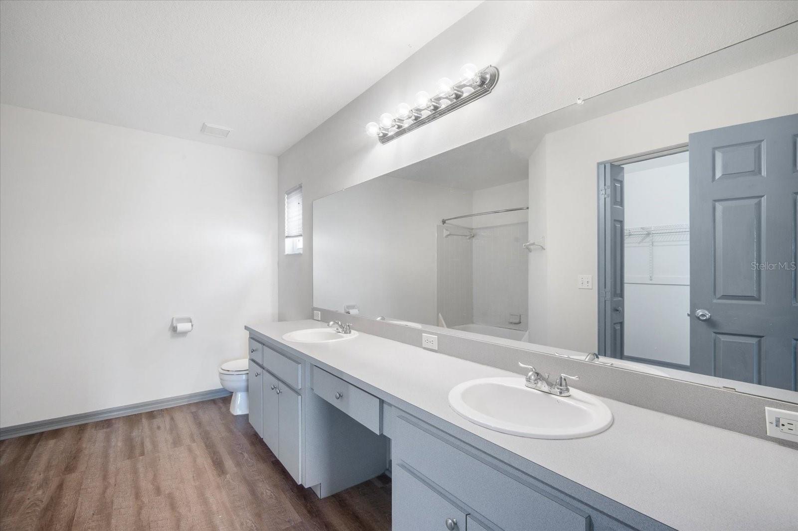Image 16 of 26 For 3055 Steeplechase Drive