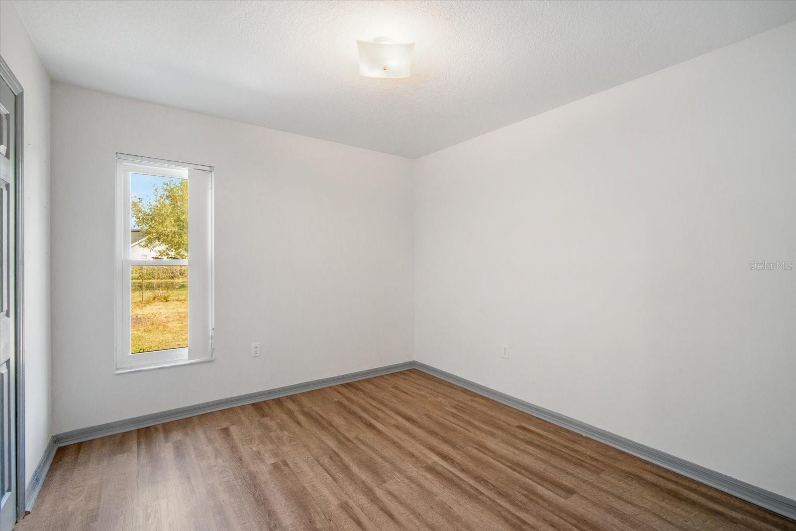 Image 21 of 26 For 3055 Steeplechase Drive