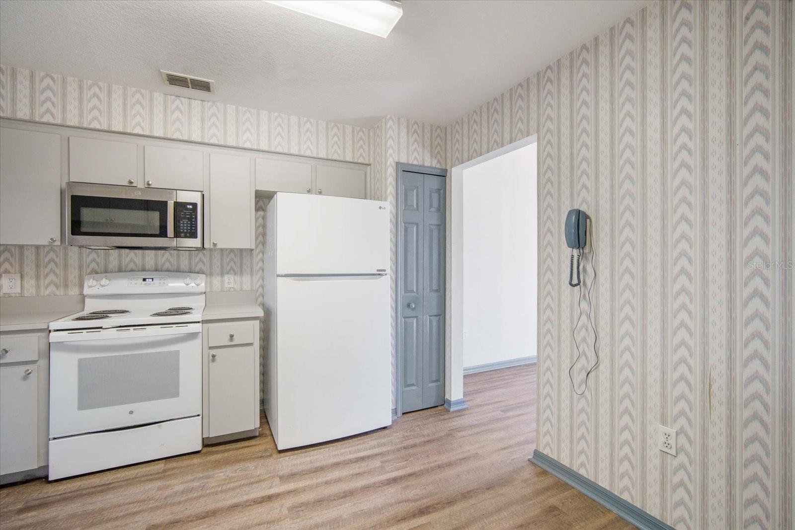 Image 9 of 26 For 3055 Steeplechase Drive