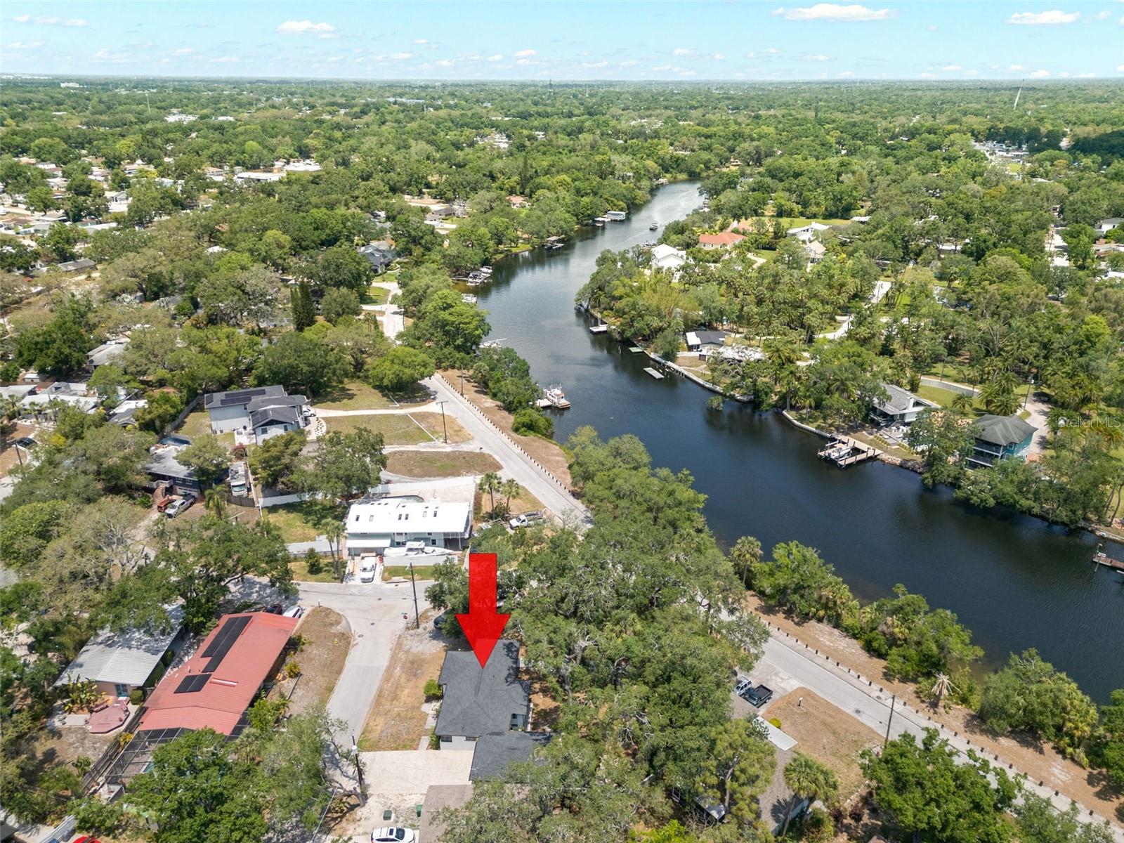 Listing photo id 25 for 5415 Park Place