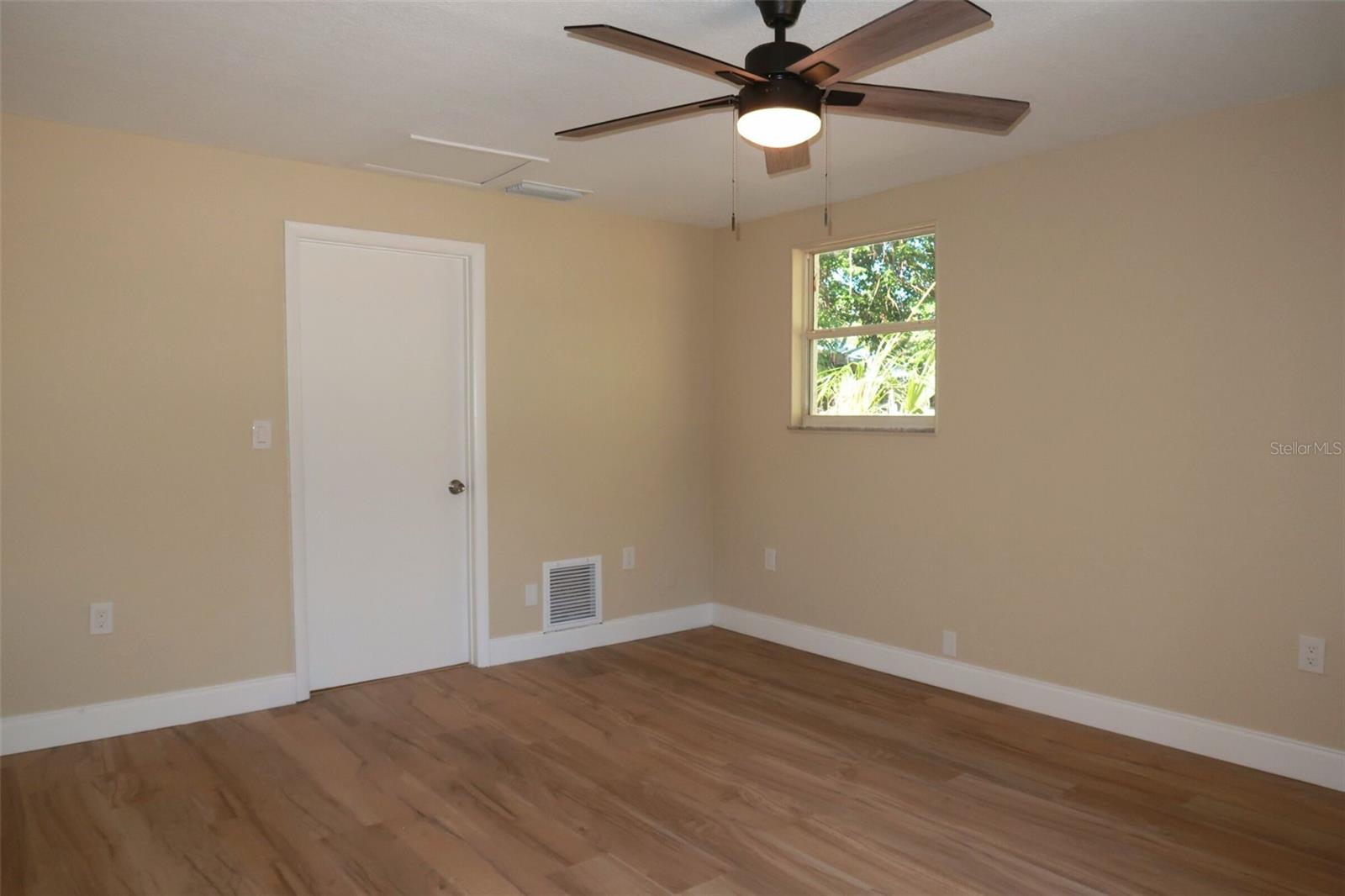 Image 3 of 18 For 7160 Lenape Circle