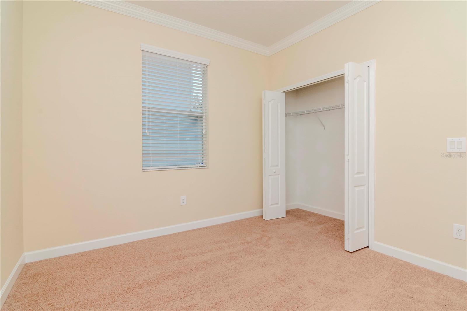 Image 32 of 68 For 3914 Round Table Court